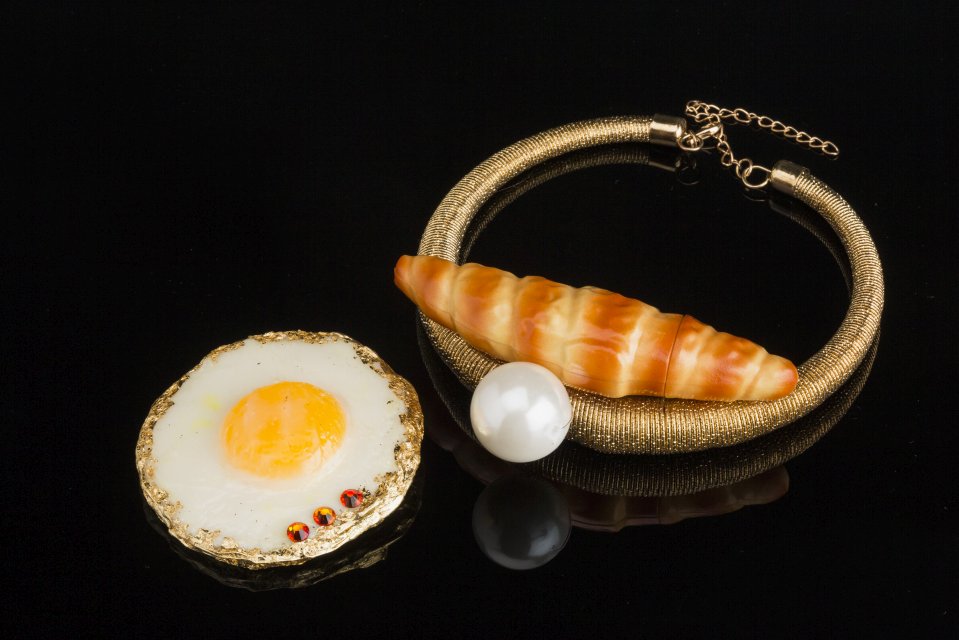 Necklace "French criossant" and brooch "Sunny side up"