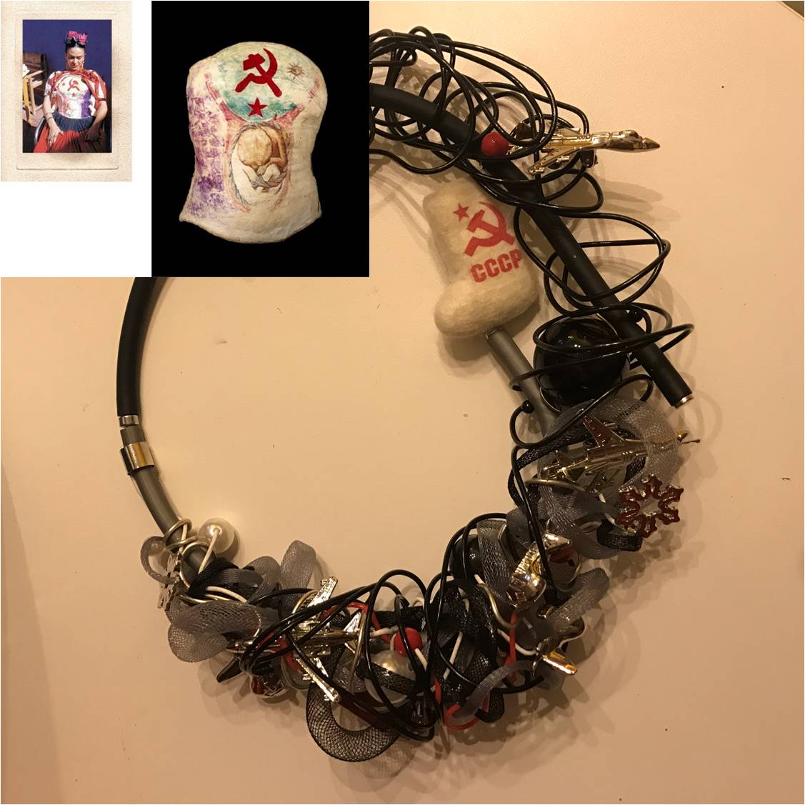 Necklace Twentieth Century Frida, with the decor of the sickle and hammer from Frida's corset